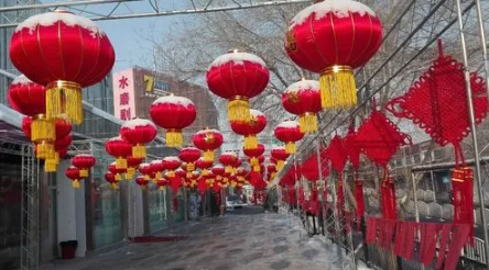 灯笼过小年就挂吗2023 春节灯笼什么时候挂好