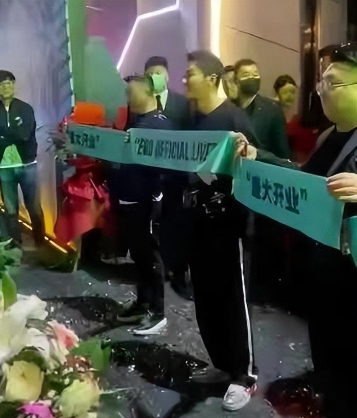 李晨的家世到底有多强大，李晨的家事身价