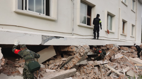 网上说三年之内有大地震是真的吗（预言大地震有三个地方哪三个）