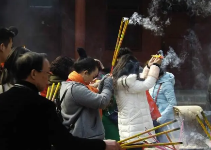 2023年闰月不能烧清香吗（烧清香能不能在家里）
