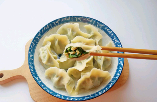 得了甲流可以吃韭菜饺子吗（得了甲流可以吃大蒜吗）