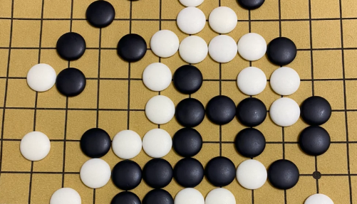 五子棋开局6步必胜下法（五子棋厉害的人聪明吗）