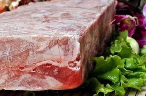 冻肉怎么切割但不化开一大块（冻肉怎么最快给分割成小块）