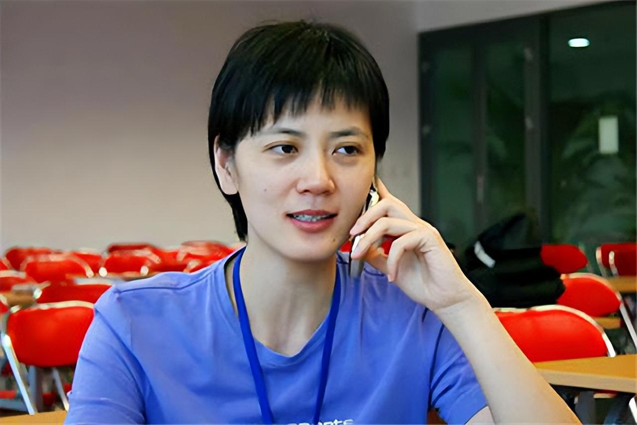 主持人沈冰犯的什么罪（沈冰出狱后的现状生活）
