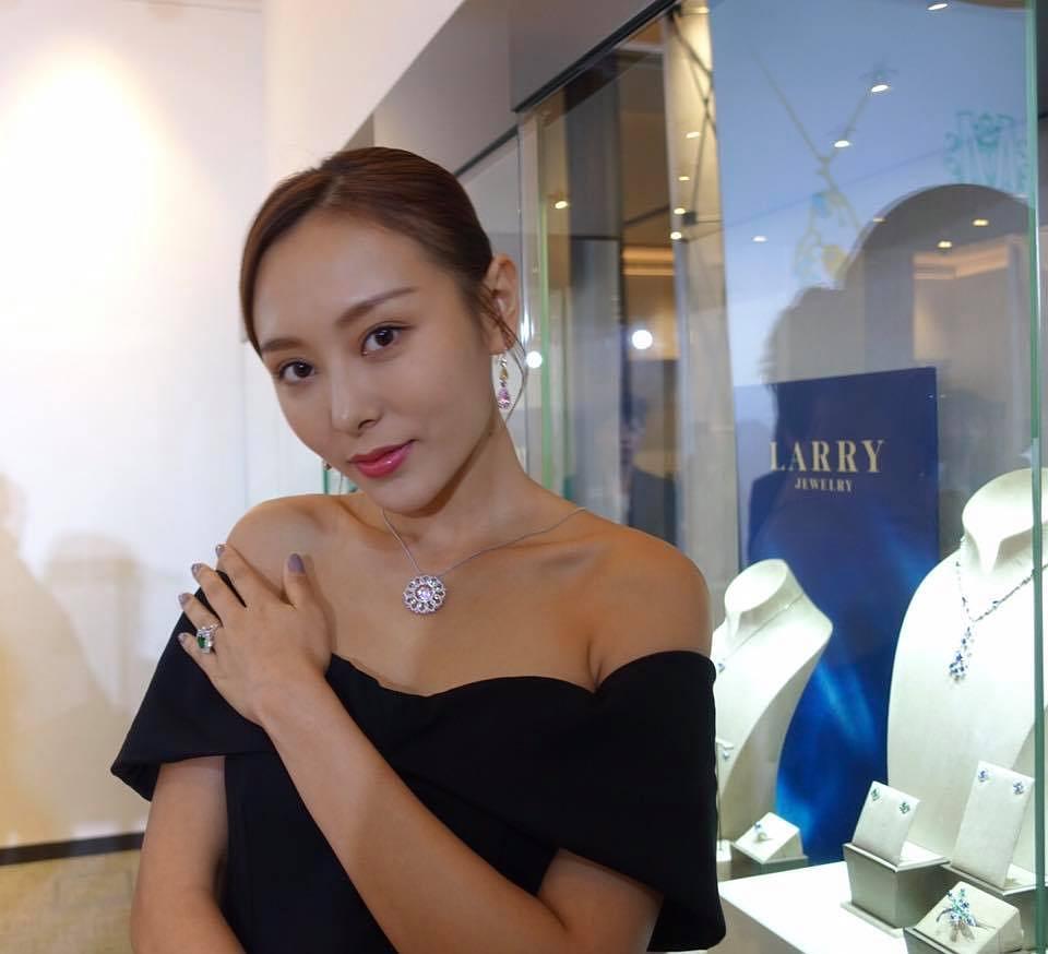 喜爱夜蒲3演员何佩瑜（香港名模何佩瑜资料简介）