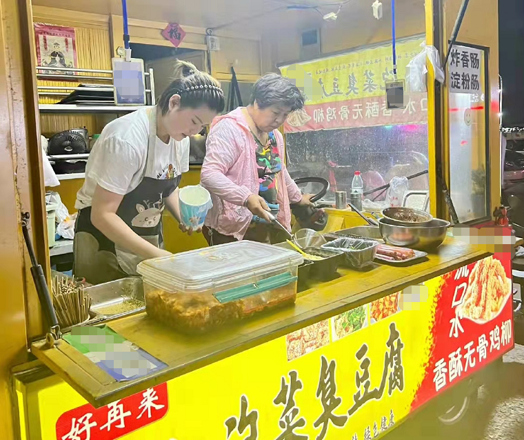 谭晶为什么不演戏（歌手谭晶的成名史与现状分析）