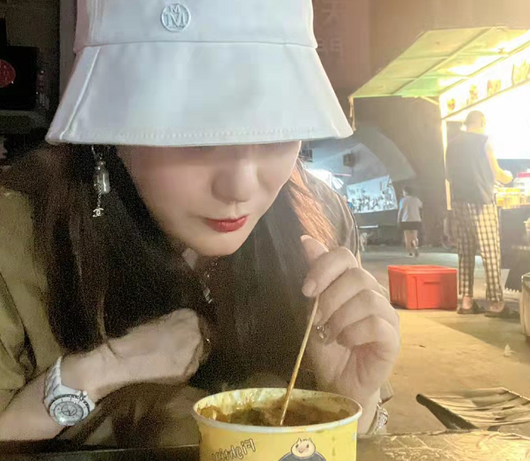 谭晶为什么不演戏（歌手谭晶的成名史与现状分析）