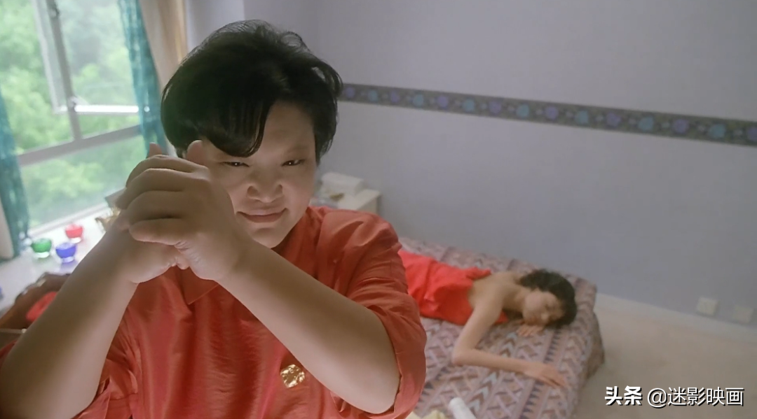 彭丹大尺度作品有那些（香港女星彭丹吃奶门事件）