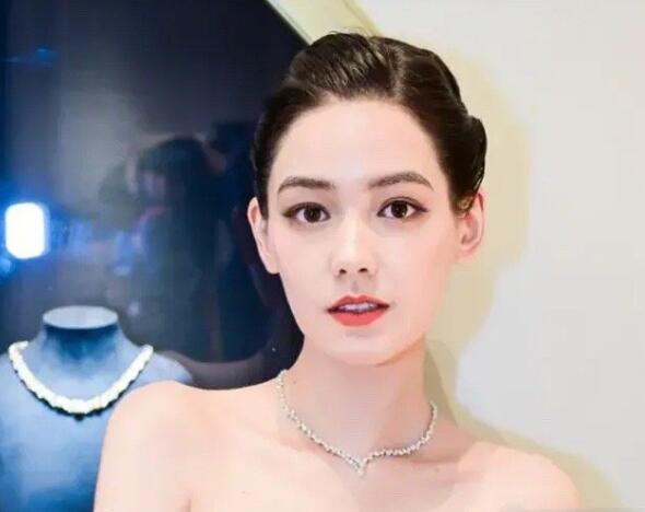 李崇霄老婆茵娜，他们是怎么认识的？