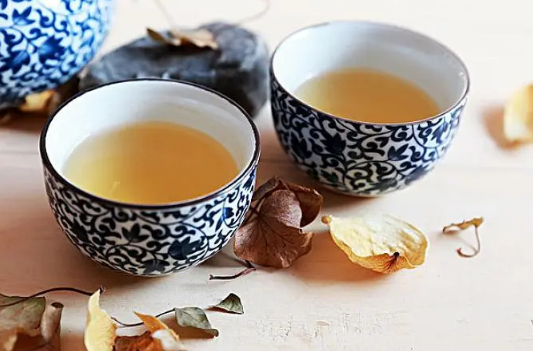立秋后喝什么茶对身体好（立秋后喝哪些茶饮比较好）