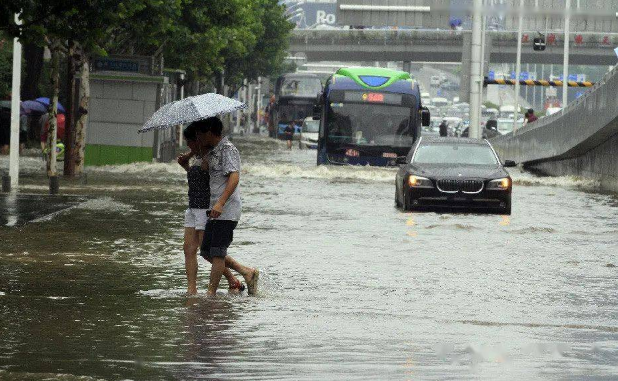 2023年8月哪省有暴雨（今年8月份什么地方有暴雨）