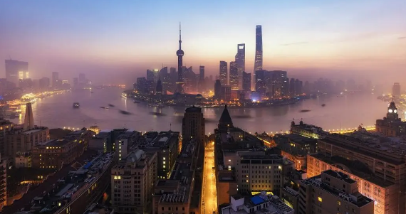 2023年10月上海还热不热（10月去上海穿什么合适）