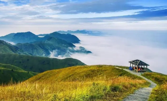 武功山停车场怎么收费多少钱一个小时（武功山停车场收费标准）