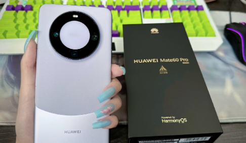华为mate60pro屏幕自带保护膜吗（华为mate60pro原厂膜需要贴膜吗）