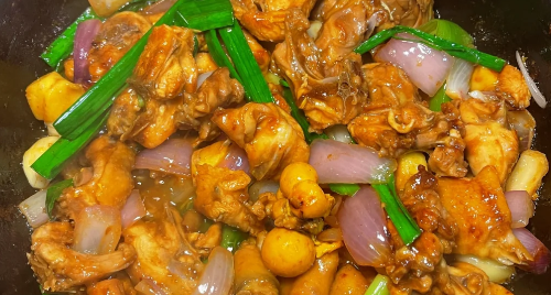 啫啫煲是煲仔饭吗（啫啫煲是哪里的菜）