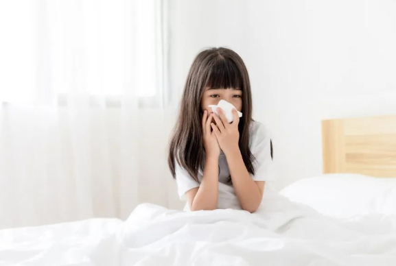 得支原体肺炎嗓子会像小刀一样疼吗（得了支原体肺炎嗓子会像刀割一样疼吗）